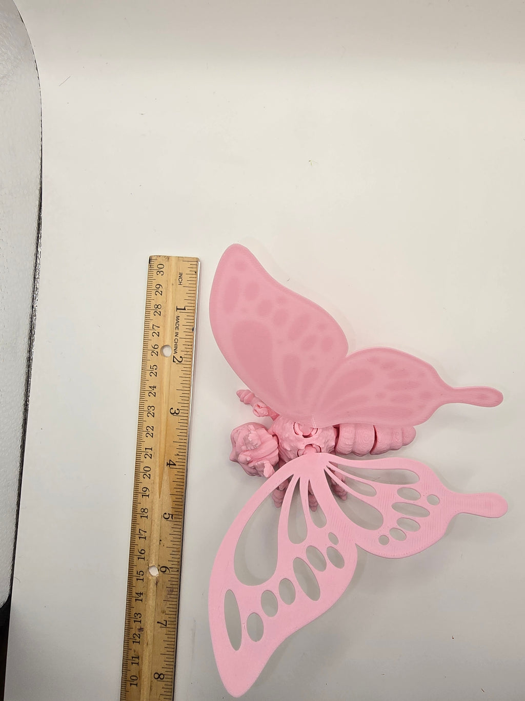 Monarch Caterpillar Figurine - Unique Design & High-Quality PLA Filament - Colorful Options Available - Ideal for Collectors & Enthusiasts - Versatile Use for Any Occasion