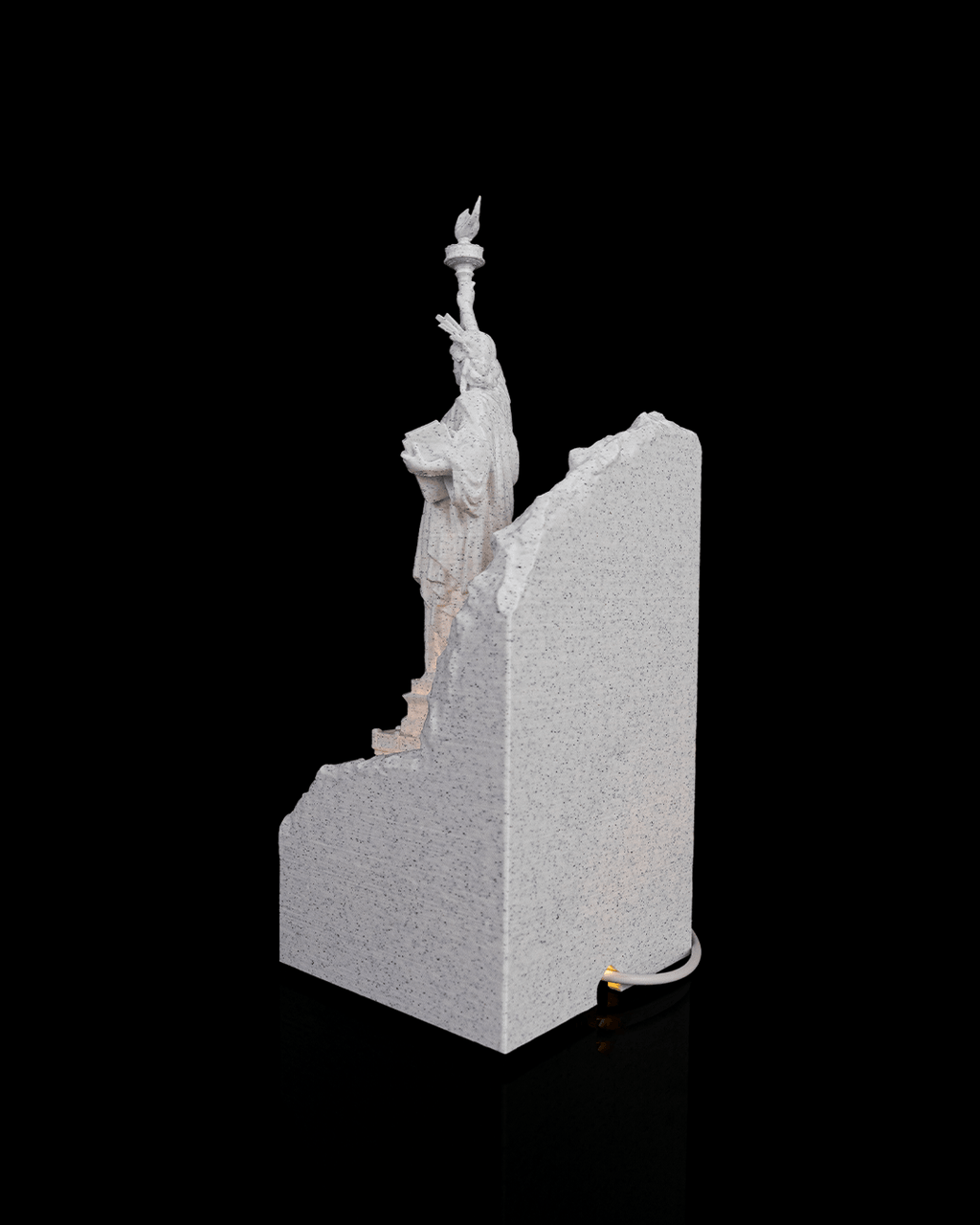 Liberty Monument Light - large
