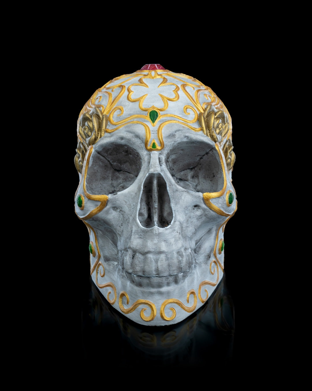 Skull with a Secret Deck & Dice  Box
