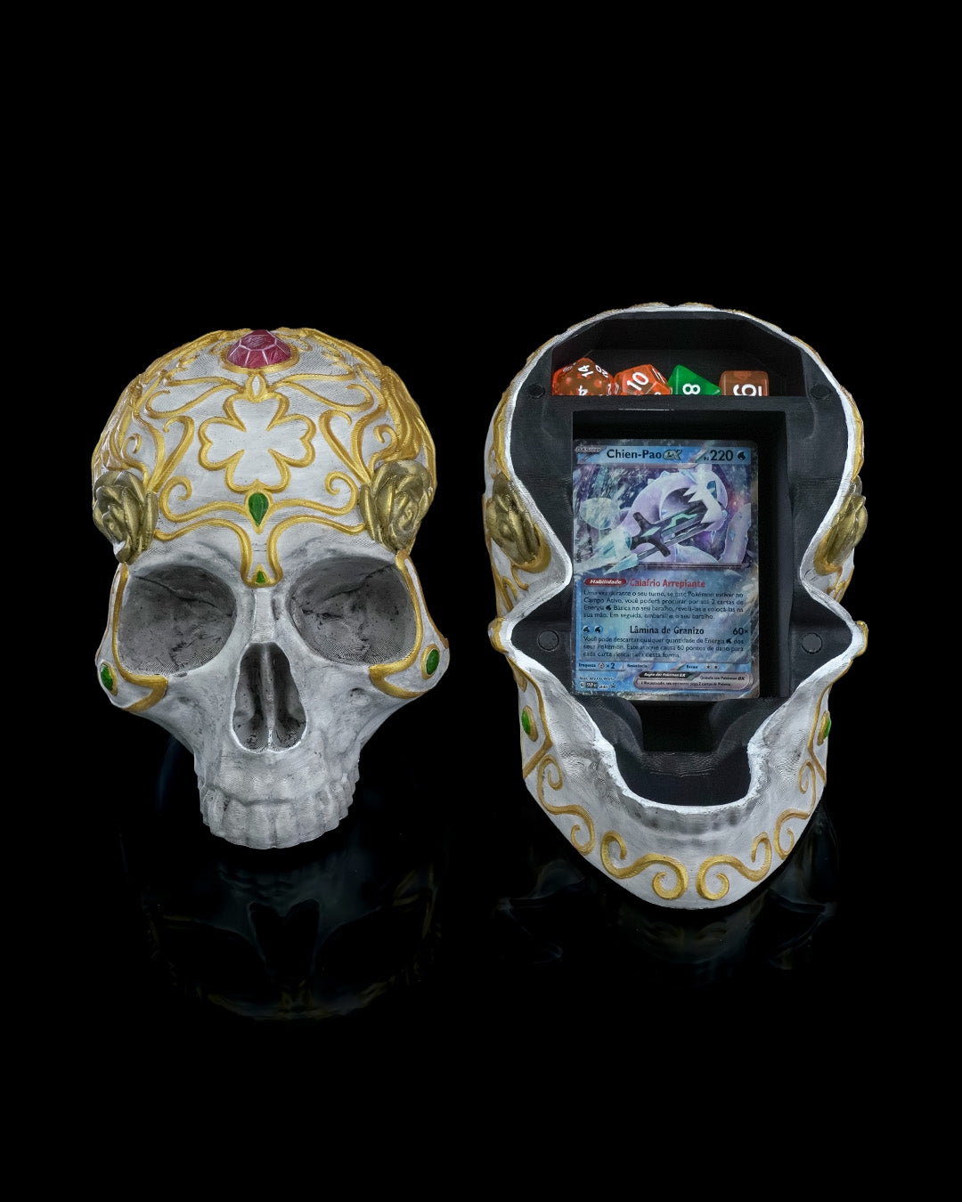 Skull with a Secret Deck & Dice  Box
