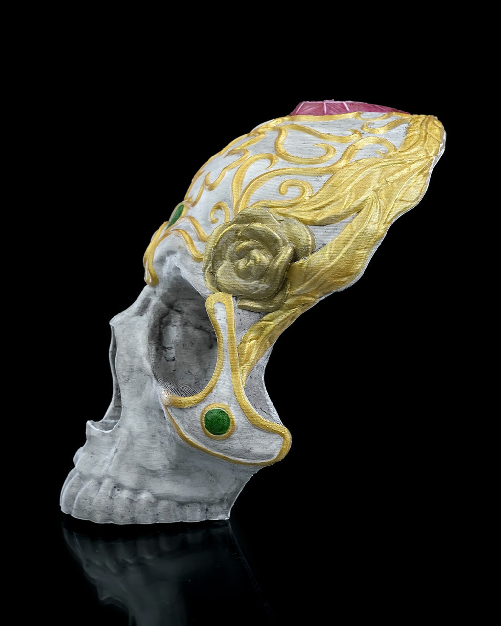 Skull with a Secret Deck & Dice  Box